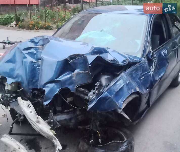 Купе BMW 3 Series 2002 в Гнивани