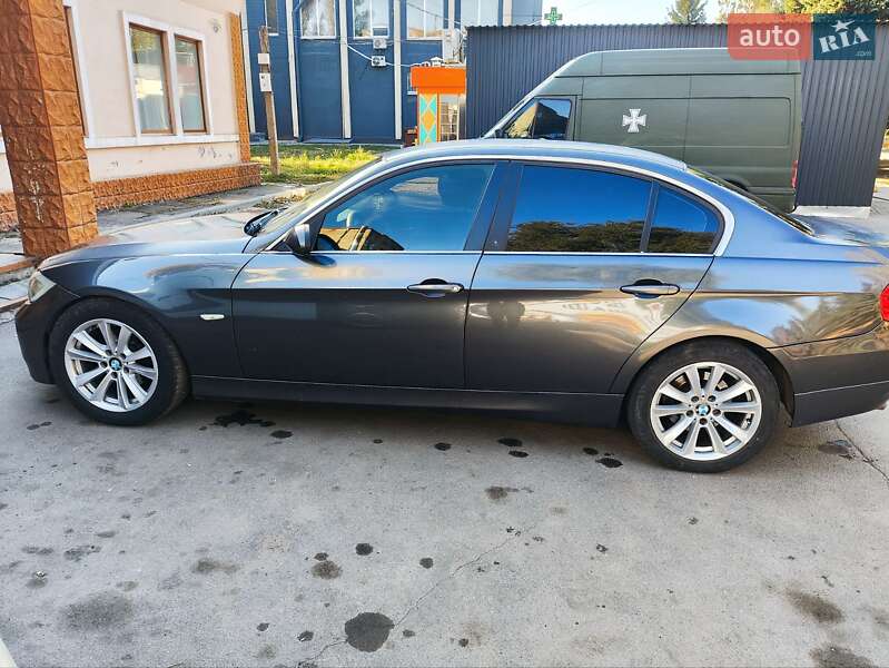 Седан BMW 3 Series 2006 в Новониколаевке фото 10 Седан BMW 3 Series 2006 в Новониколаевке