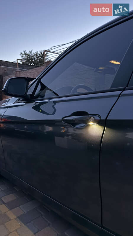 Седан BMW 3 Series 2015 в Белгороде-Днестровском фото 27 Седан BMW 3 Series 2015 в Белгороде-Днестровском