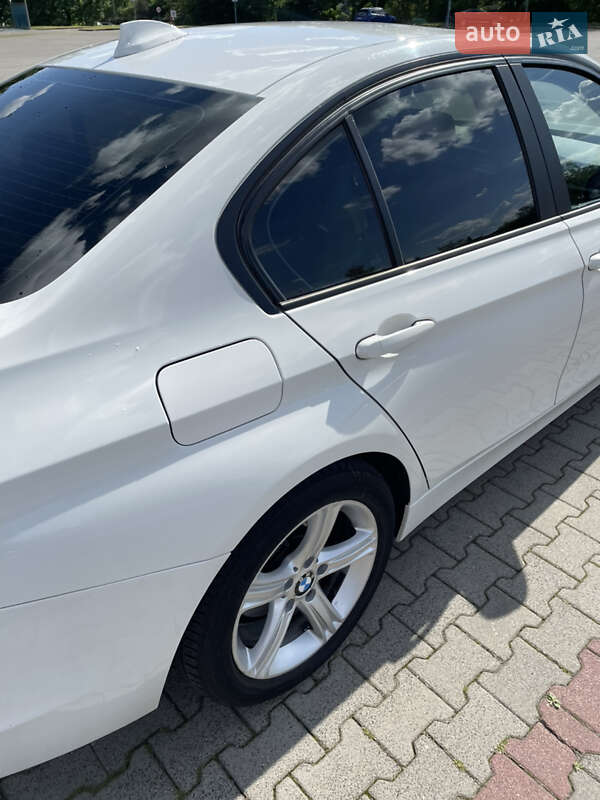 Седан BMW 3 Series 2014 в Тальному