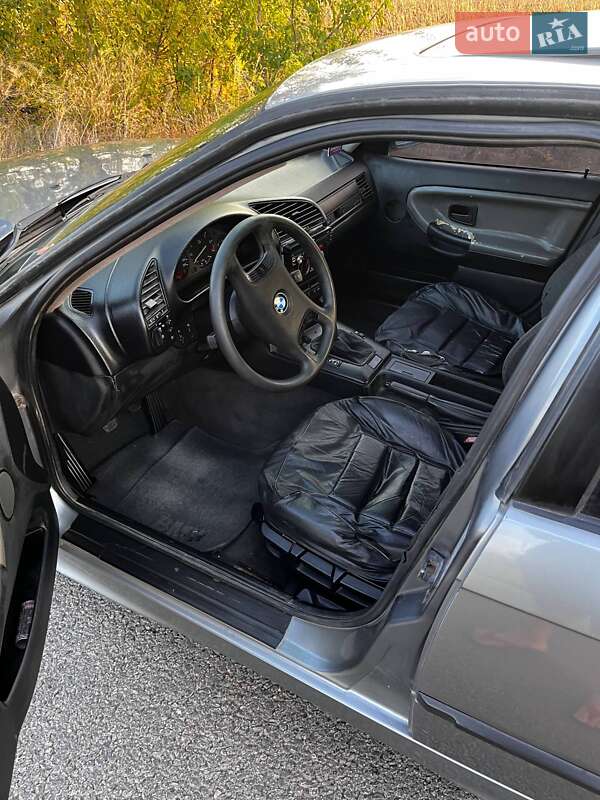 Седан BMW 3 Series 1992 в Павлограді фото 5 Седан BMW 3 Series 1992 в Павлограді