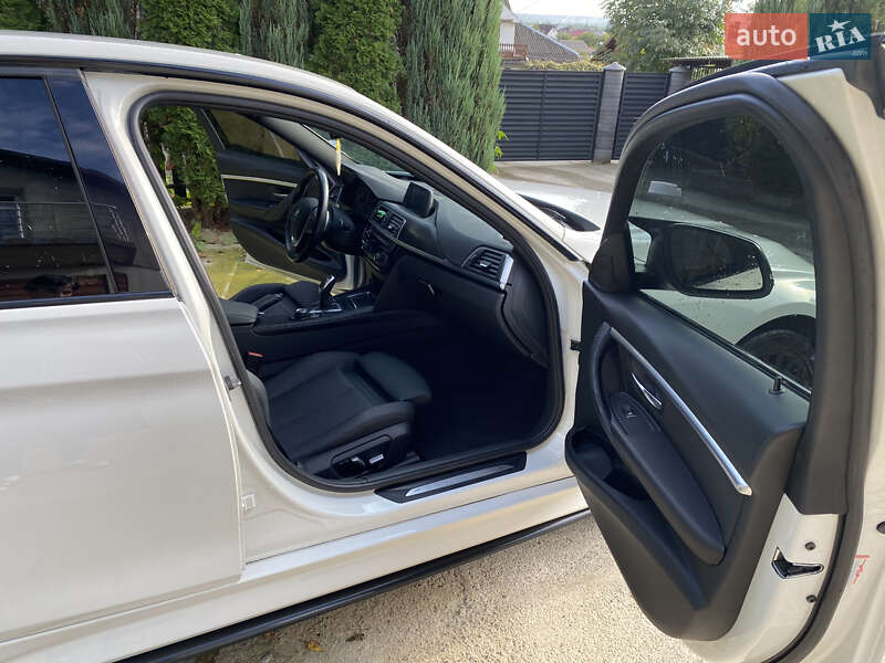 Седан BMW 3 Series 2017 в Калуше фото 19 Седан BMW 3 Series 2017 в Калуше