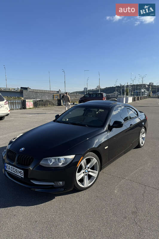 Купе BMW 3 Series 2010 в Киеве