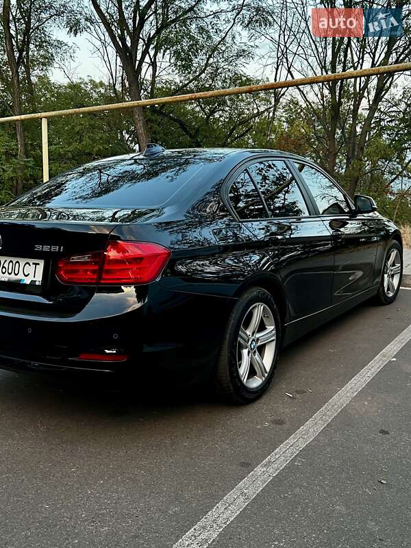 Седан BMW 3 Series 2015 в Одесі