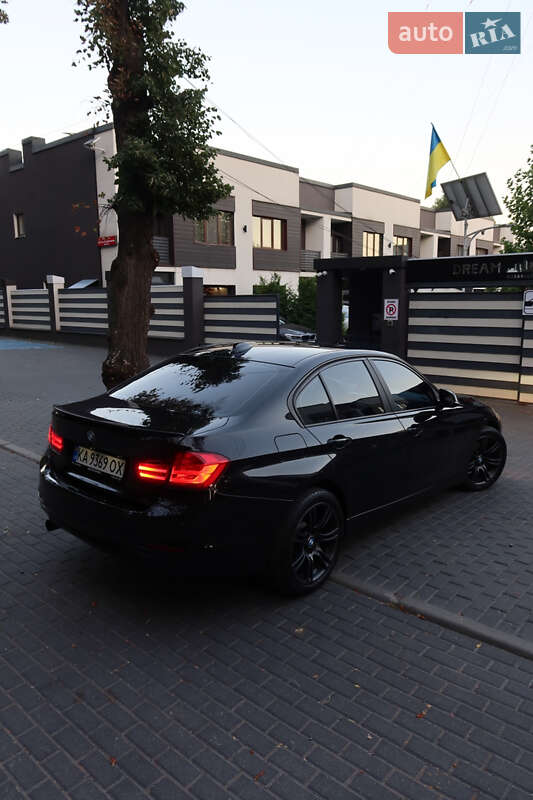 Седан BMW 3 Series 2013 в Виннице