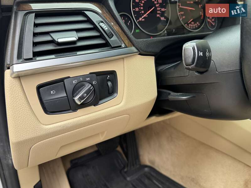 Седан BMW 3 Series 2015 в Києві