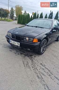 Седан BMW 3 Series 1995 в Полонному