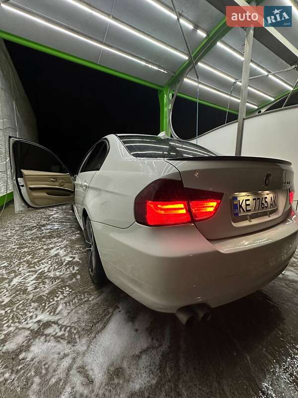 Седан BMW 3 Series 2010 в Тернополе