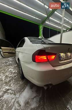 Седан BMW 3 Series 2010 в 