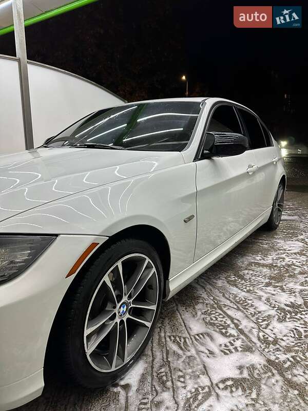 Седан BMW 3 Series 2010 в Тернополе