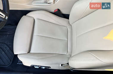Седан BMW 3 Series 2017 в 