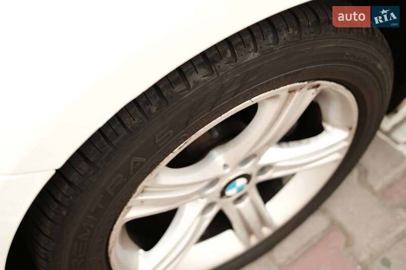 Седан BMW 3 Series 2014 в Киеве