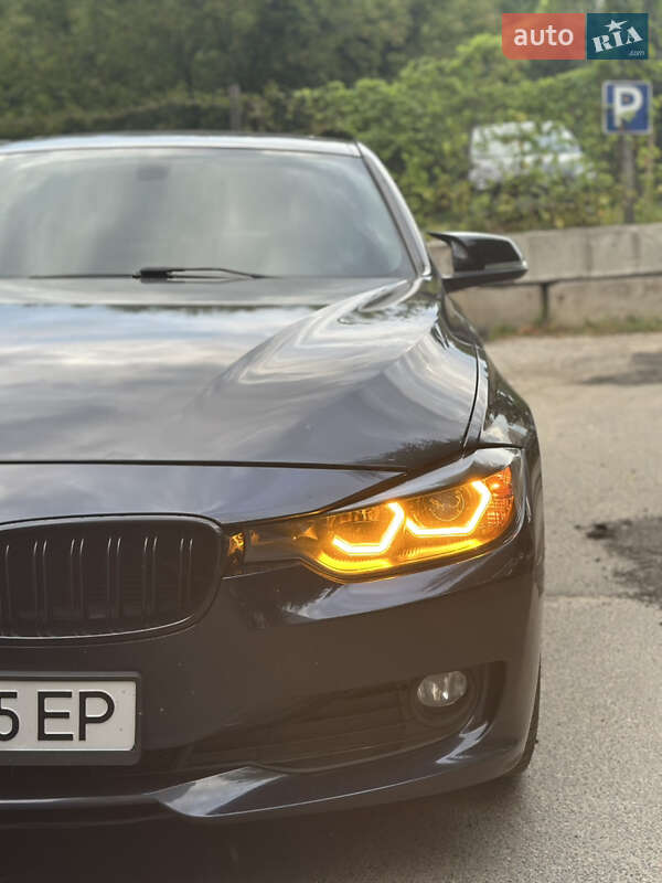 Седан BMW 3 Series 2014 в Прилуках