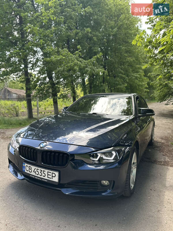 Седан BMW 3 Series 2014 в Прилуках