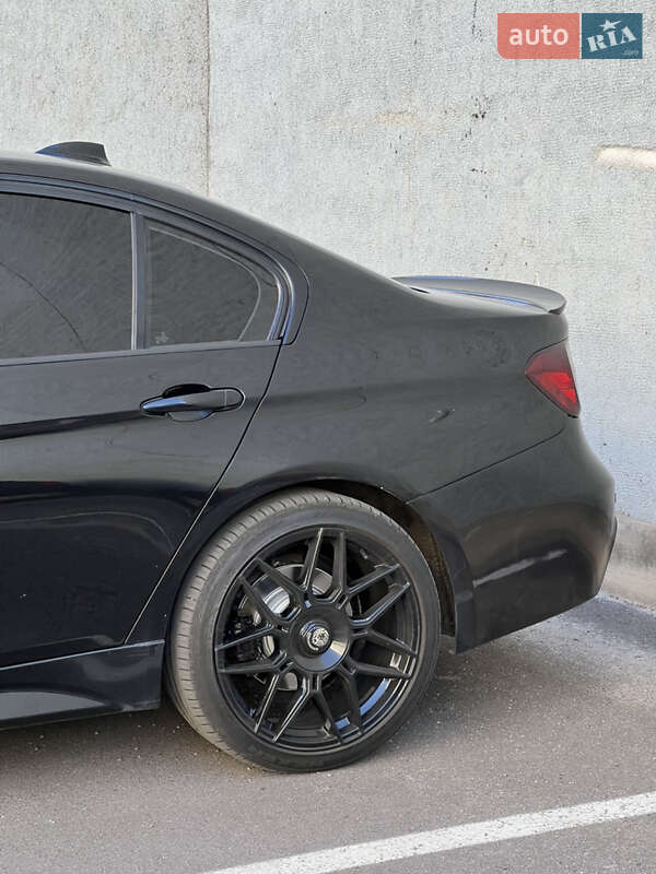 Седан BMW 3 Series 2014 в Ровно