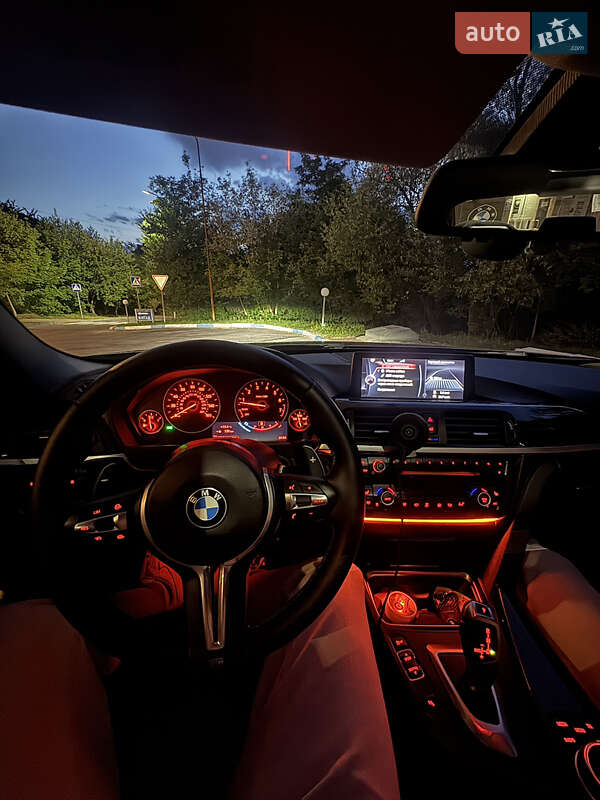 Седан BMW 3 Series 2015 в Львове
