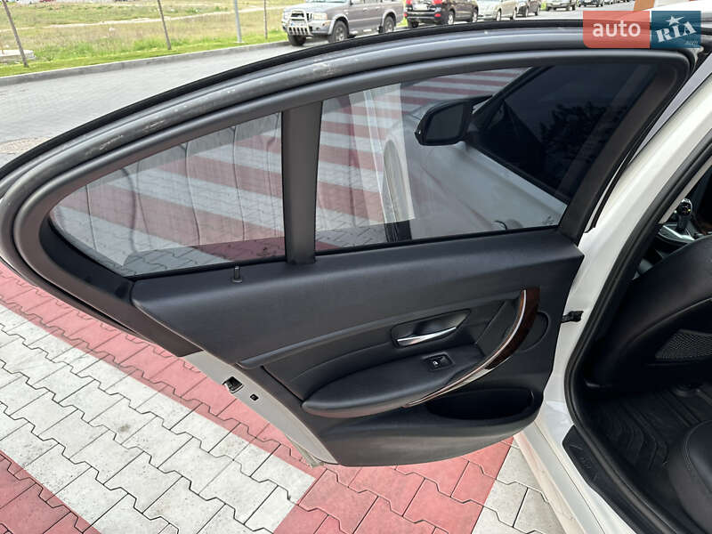 Седан BMW 3 Series 2014 в Киеве