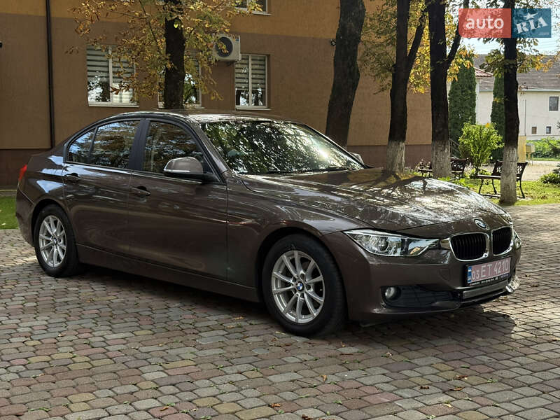 Седан BMW 3 Series 2012 в Тячеве фото 4 Седан BMW 3 Series 2012 в Тячеве