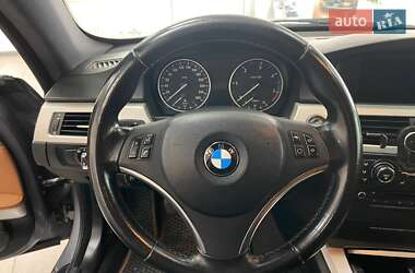 Купе BMW 3 Series 2011 в 