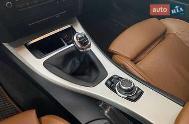 Купе BMW 3 Series 2011 в 