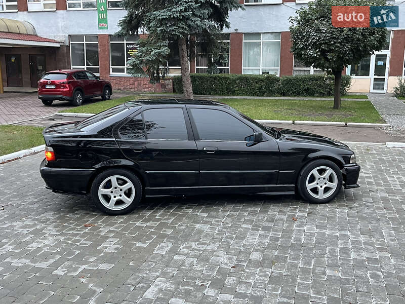 Купе BMW 3 Series 1992 в Смілі