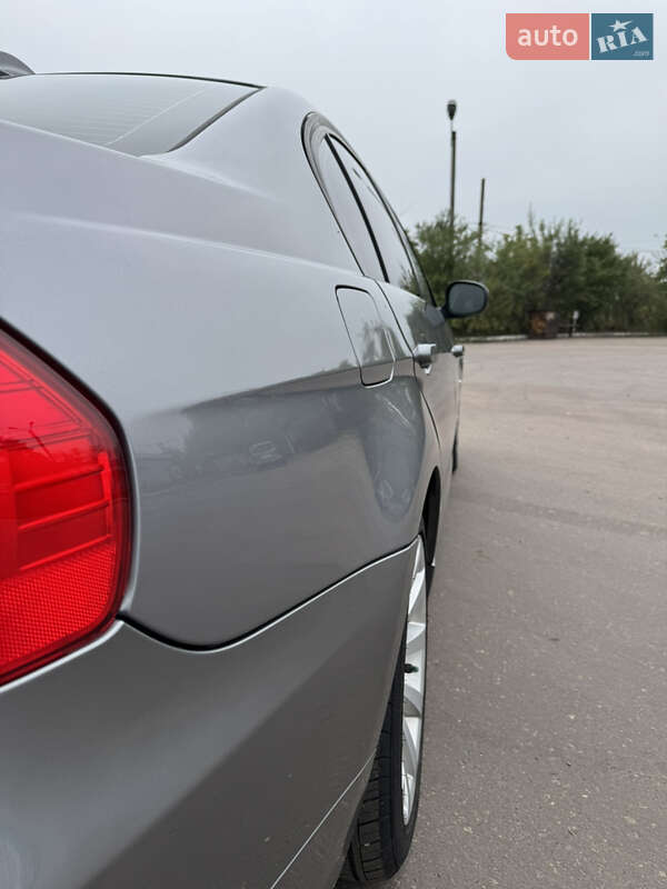 Седан BMW 3 Series 2011 в Шептицькому