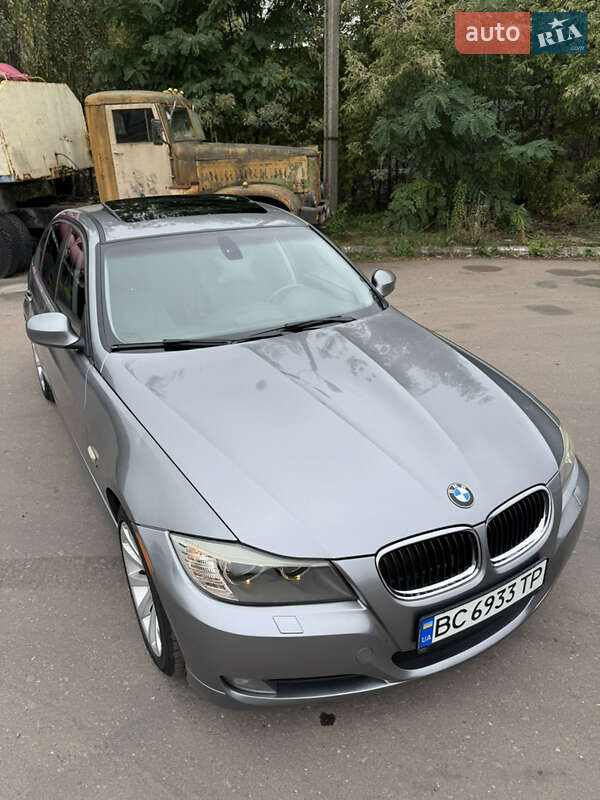 Седан BMW 3 Series 2011 в Шептицькому