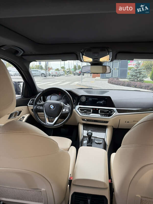 Седан BMW 3 Series 2019 в Александрие