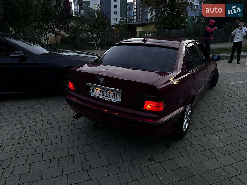 Седан BMW 3 Series 1993 в Ивано-Франковске