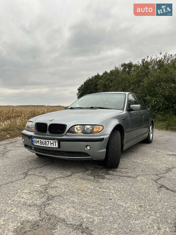 Седан BMW 3 Series 2003 в Корнине