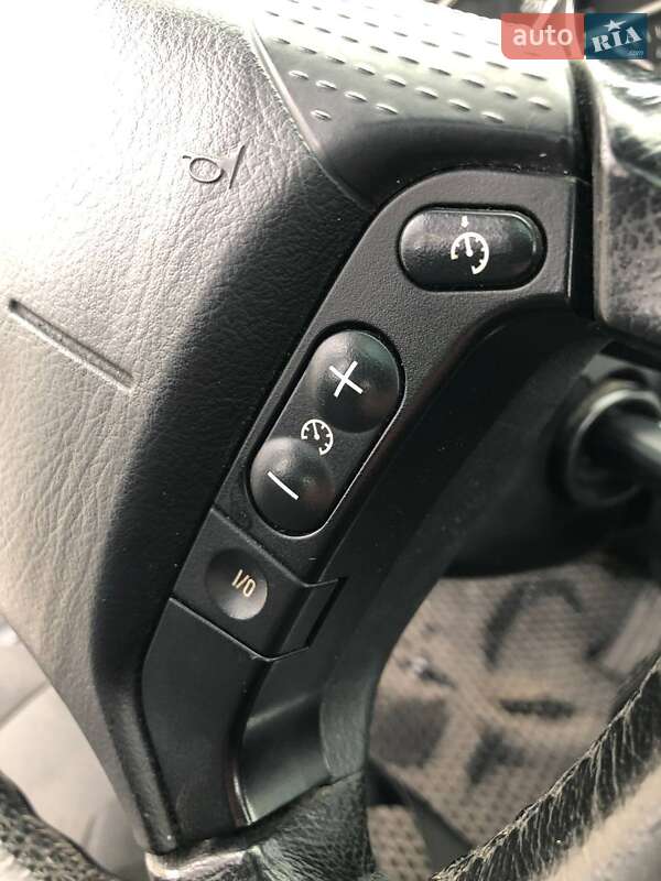 Седан BMW 3 Series 2004 в Львові