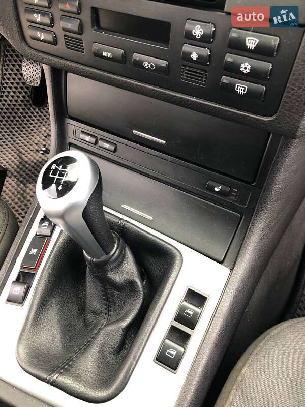 Седан BMW 3 Series 2004 в Львові