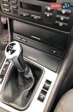 Седан BMW 3 Series 2004 в  фото 19 Седан BMW 3 Series 2004 в