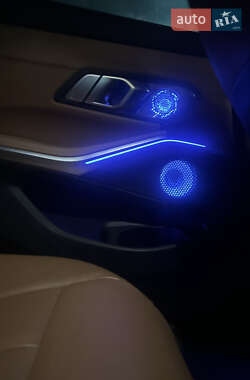 Седан BMW 3 Series 2021 в Львове