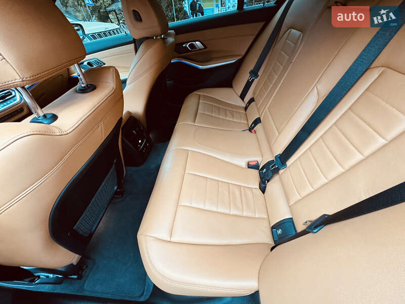 Седан BMW 3 Series 2019 в Києві