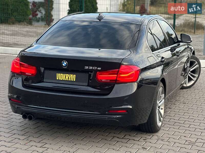 Седан BMW 3 Series 2017 в Киеве