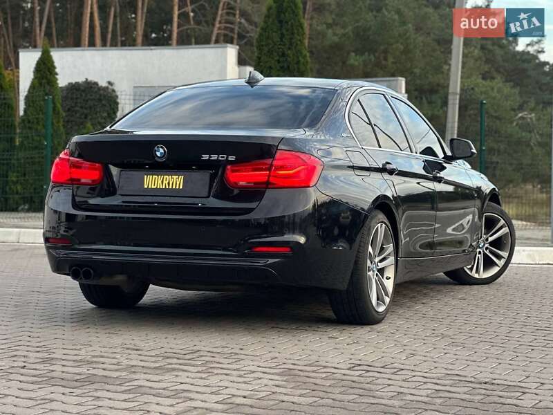 Седан BMW 3 Series 2017 в Киеве