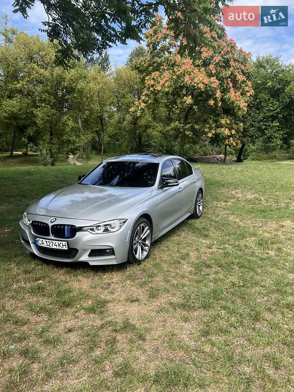 Седан BMW 3 Series 2018 в Ужгороді