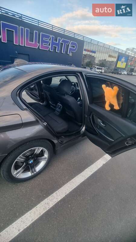 Седан BMW 3 Series 2012 в Чернигове фото 26 Седан BMW 3 Series 2012 в Чернигове