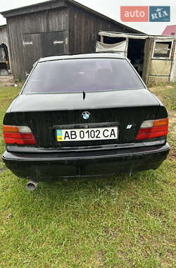 Седан BMW 3 Series 1991 в Вараше