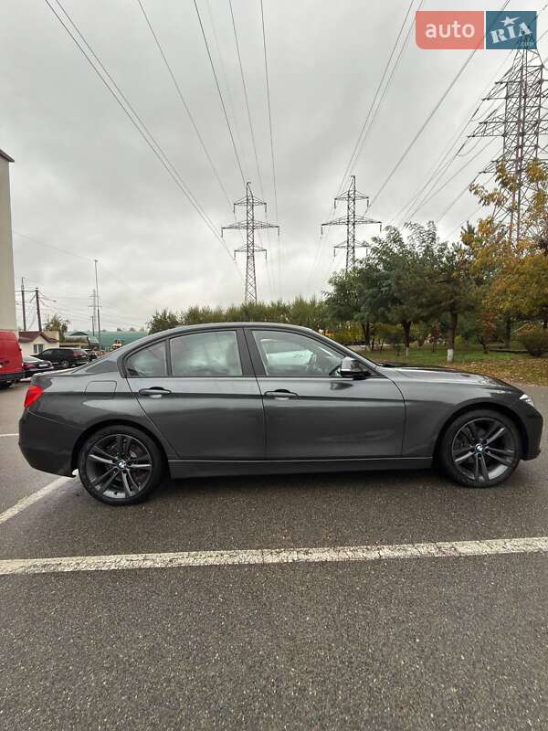 Седан BMW 3 Series 2012 в Вышгороде