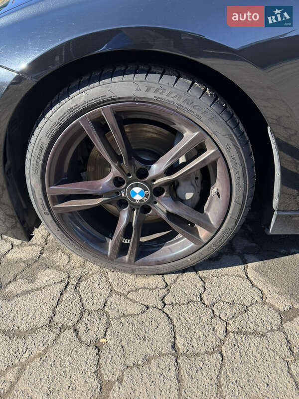Седан BMW 3 Series 2016 в Гайвороні