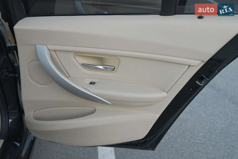 Седан BMW 3 Series 2016 в Києві фото 23 Седан BMW 3 Series 2016 в Києві