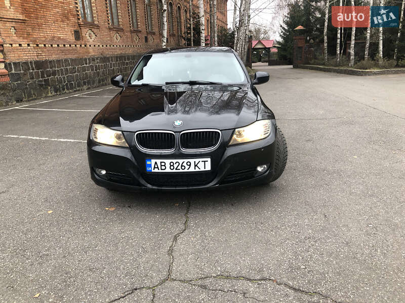 Седан BMW 3 Series 2010 в Вінниці