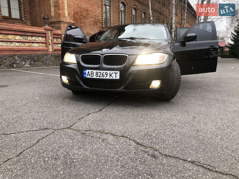 Седан BMW 3 Series 2010 в Вінниці