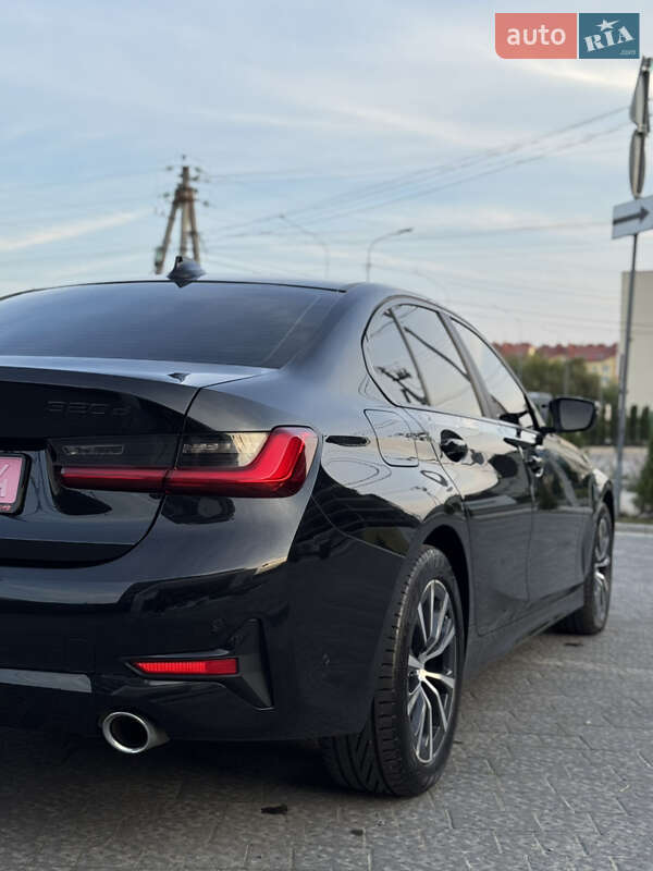 Седан BMW 3 Series 2020 в Львове
