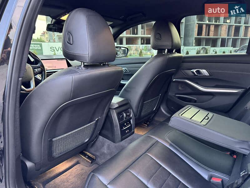 Седан BMW 3 Series 2020 в Львове