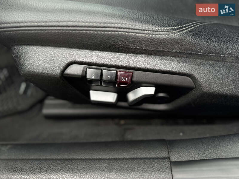 Седан BMW 3 Series 2016 в Києві