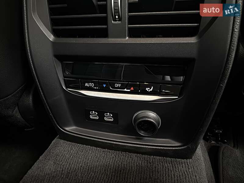 Седан BMW 3 Series 2019 в Одессе