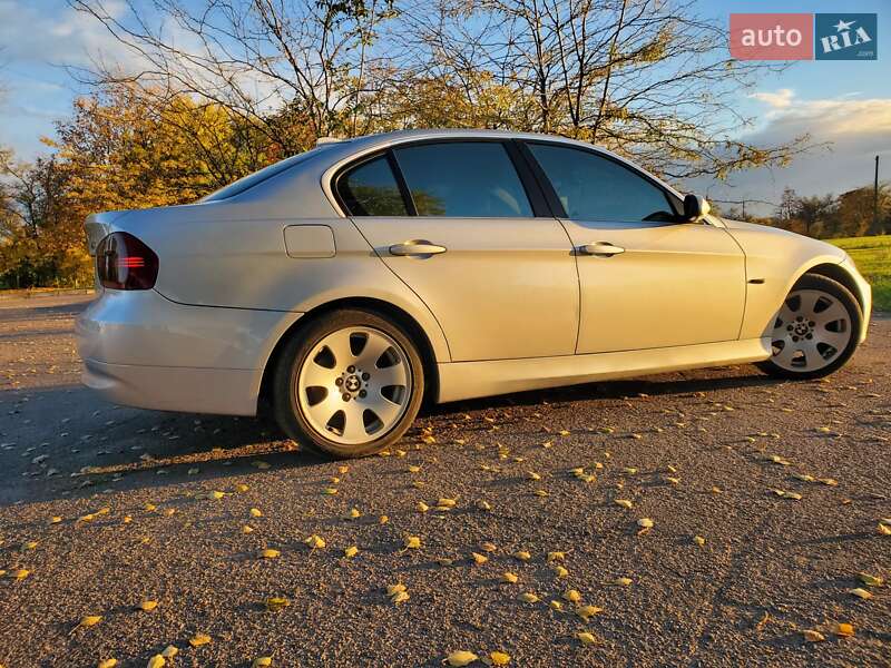 Седан BMW 3 Series 2005 в Херсоне